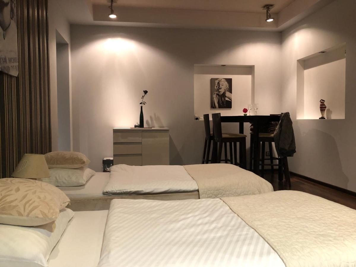 Apartament Tipton Daire Jelenia Gora Dış mekan fotoğraf